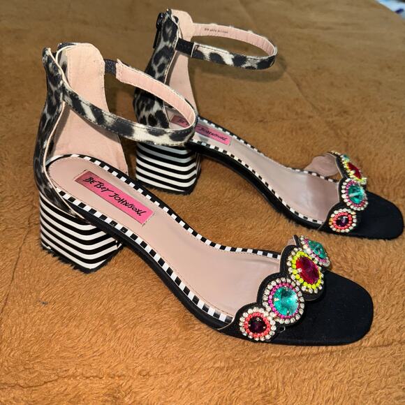 Betsey Johnson Gabie Jewel Embellished Block Heel Sandals – Size 8M - Picture 2 of 10